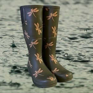 serra rain boots